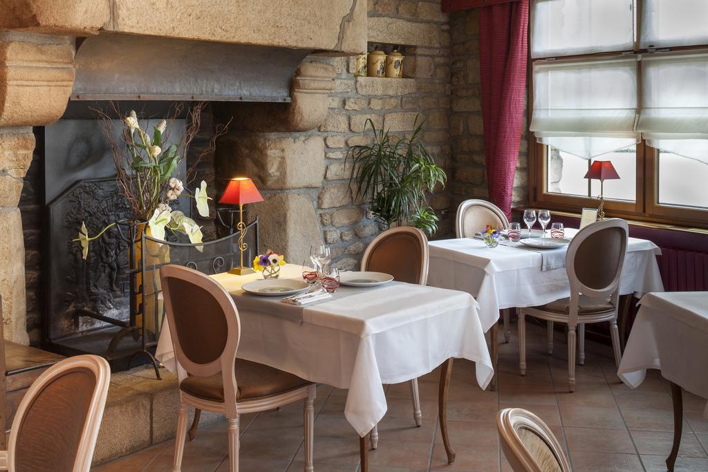 Au Relais Du Porhoet Guilliers エクステリア 写真